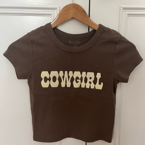 Brandy Melville Cropped Brown Tee (Cowgirl) - Picture 3 of 3